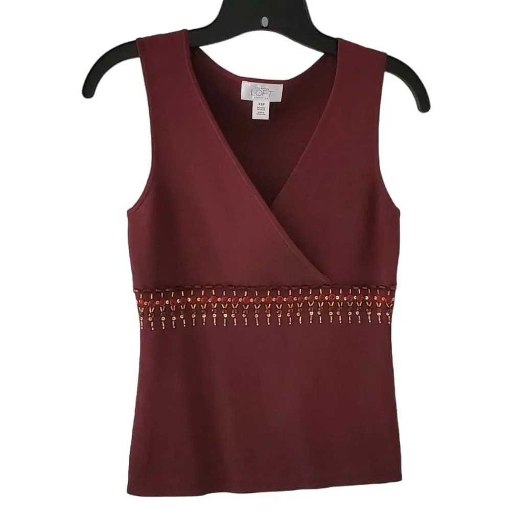 Ann Taylor Loft Embellished Sleeveless Surplice V-neck Top | NWOT | XSP | Maroon - Picture 1 of 8